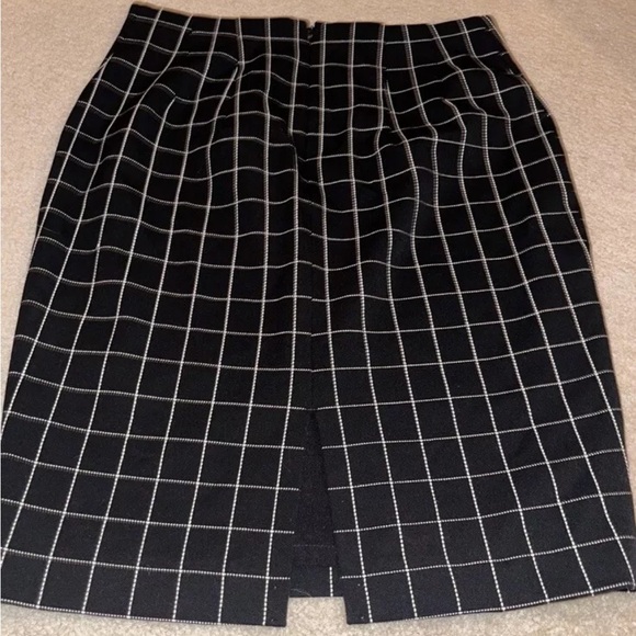 Express Black Square Print Pencil Skirt- Size 4 - Picture 2 of 4